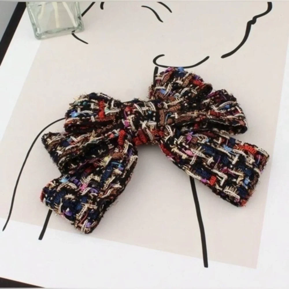 ✨NEW✨ 💋 Tweed Bow Tie Statement Brooch